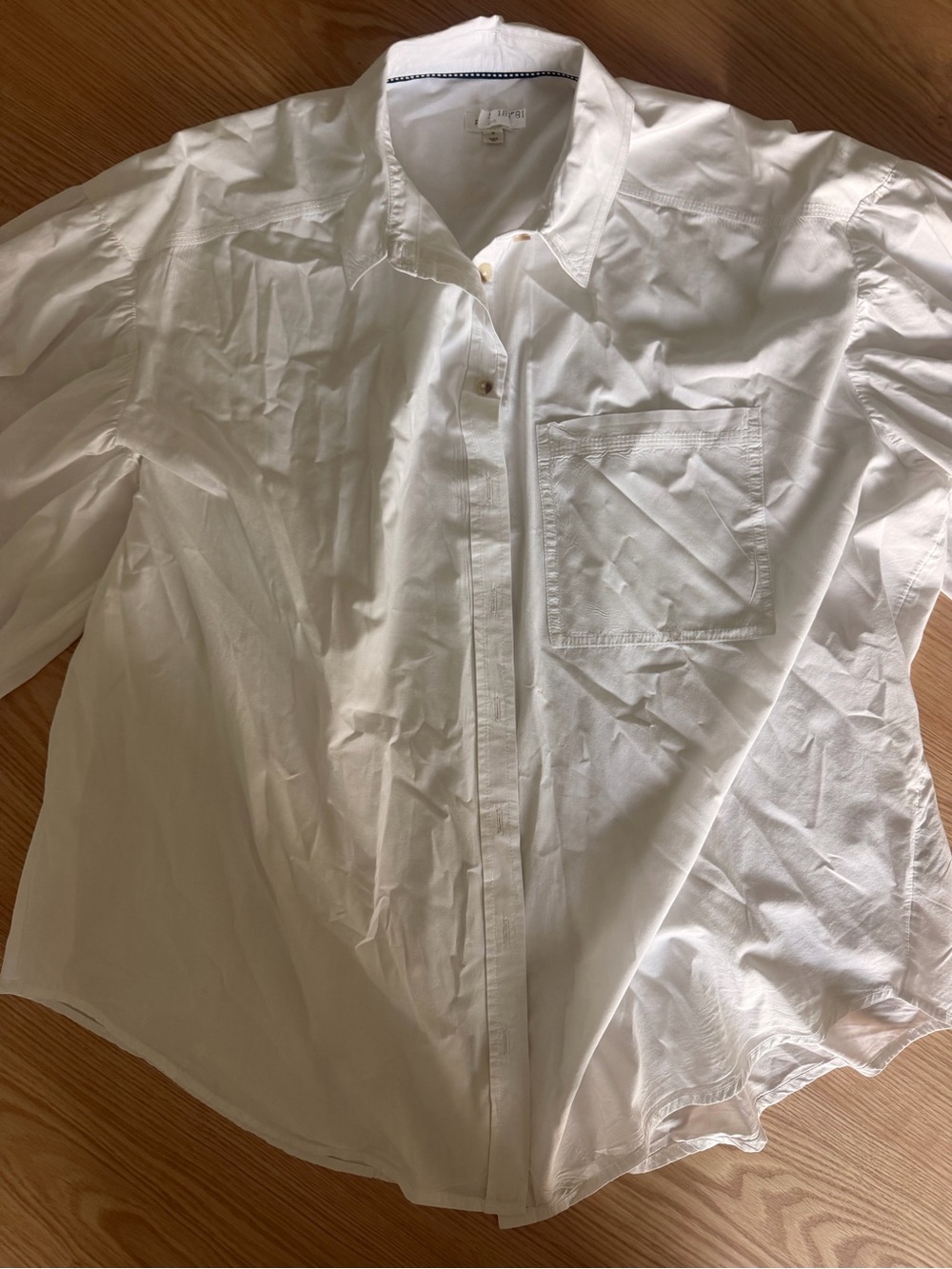 Pilcro Classic White Button-Down Shirt - Picture 4 of 5